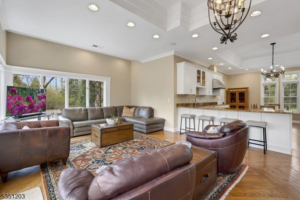 Chandelier, Interior, Living room, Pendant Lights, Recessed Lighting, Wood Texture Flooring