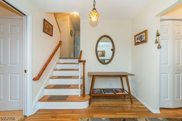 Interior, Pendant Lights, Wood Texture Flooring