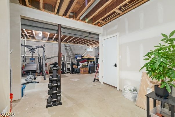 Fitness Equipment, Interior, Wooden Beams