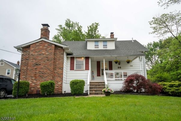 Exterior, Facade, Brick Facade, Cape Cod