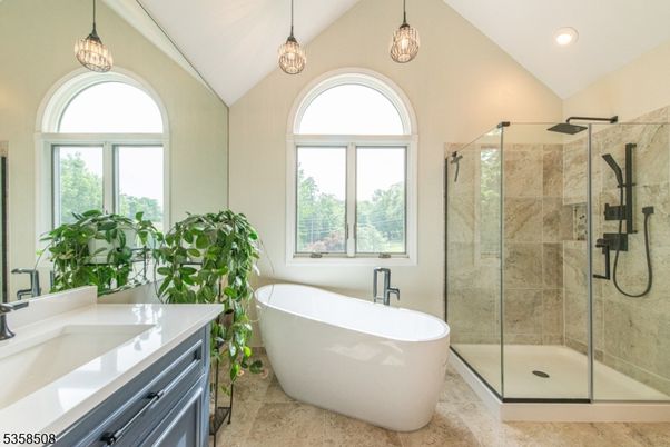 Bathroom, Free Standing Baths, Glass Shower, Interior, Pendant Lights, Recessed Lighting
