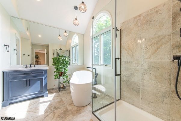 Bathroom, Free Standing Baths, Glass Shower, Interior, Pendant Lights, Recessed Lighting