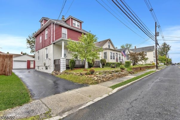 Detached Garage, Exterior, Facade, Queen Anne Victorian