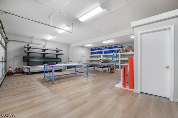 Game Room, Interior, Wood Texture Flooring
