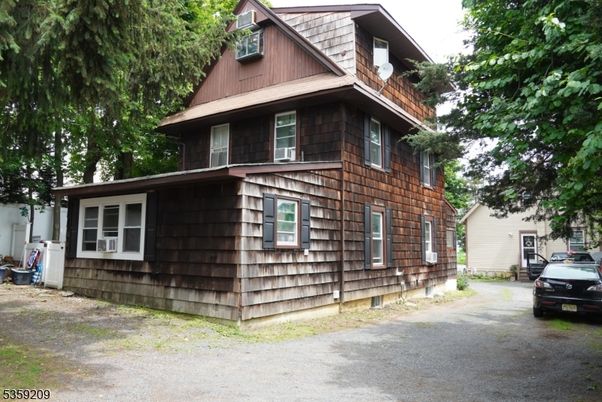 Exterior, Facade, None