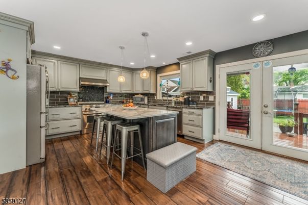 Interior, Kitchen, Pendant Lights, Recessed Lighting, Wood Texture Flooring