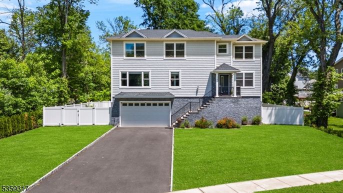 Attached, Backyard, Exterior, Facade, Georgian