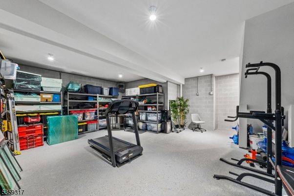 Fitness Equipment, Interior, Recessed Lighting, Stone Walls
