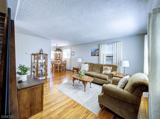 Chandelier, Dining room, Interior, Living room, Wood Texture Flooring