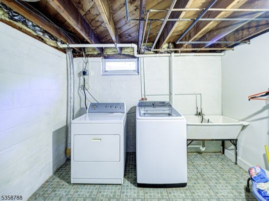 Interior, Washer, Wooden Beams, Wooden Ceilings