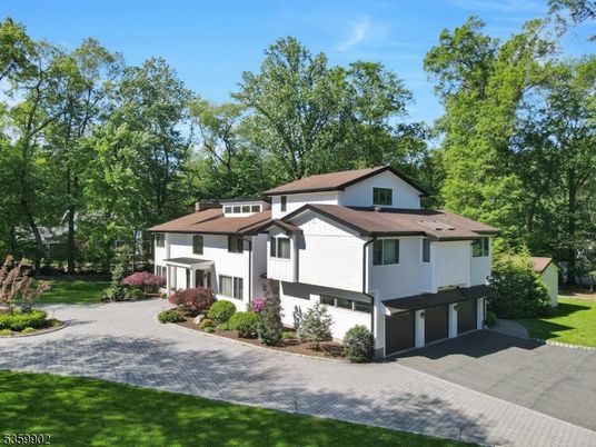 Attached, Exterior, Facade, Farmhouse
