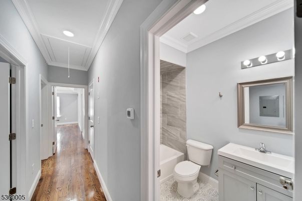 Bathroom, Interior, Recessed Lighting, Wood Texture Flooring