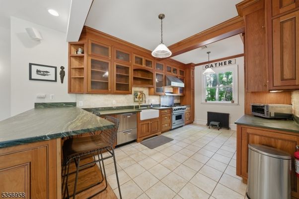 Interior, Kitchen, Pendant Lights, Recessed Lighting, Stainless Steel Appliances