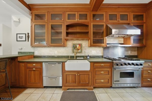 Interior, Kitchen, Stainless Steel Appliances