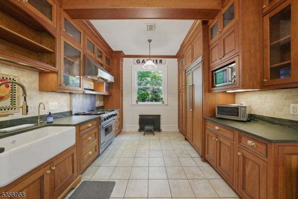 Interior, Kitchen, Pendant Lights, Stainless Steel Appliances