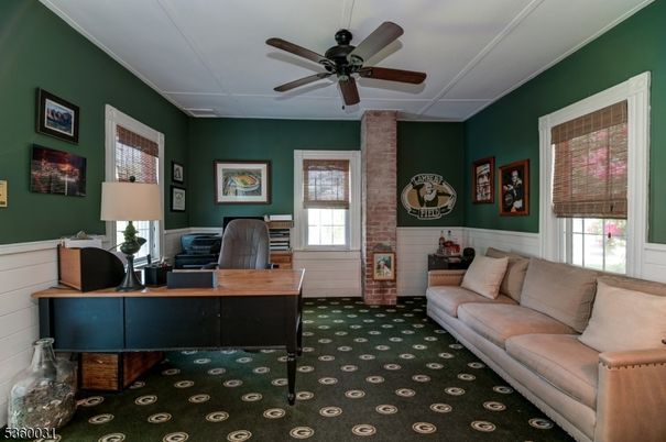 Home Office, Interior