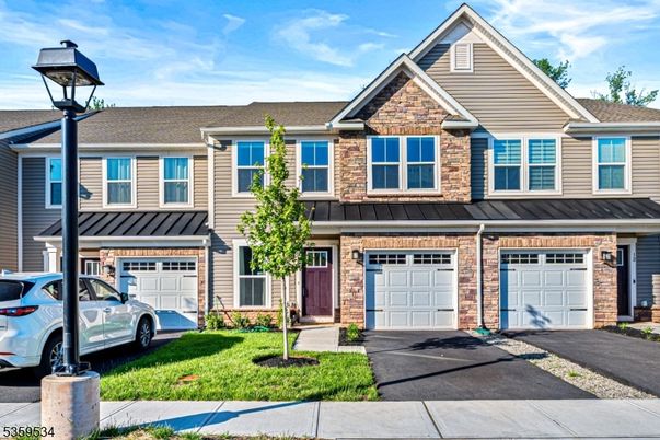 Attached, Exterior, Facade, Brick Facade, Rowhouse