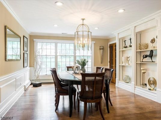 Chandelier, Dining room, Interior, Recessed Lighting, Wood Texture Flooring
