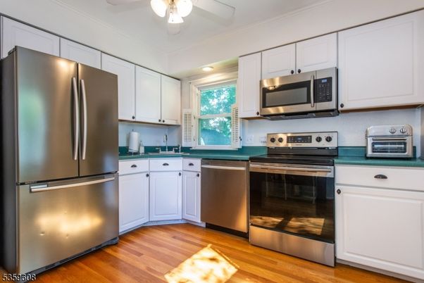 Interior, Kitchen, Stainless Steel Appliances, Wood Texture Flooring