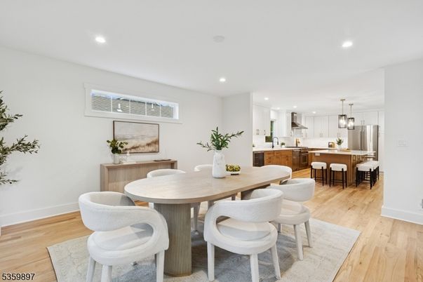 Dining room, Interior, Kitchen, Pendant Lights, Recessed Lighting, Wood Texture Flooring