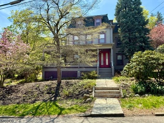 Attached, Exterior, Facade, American Foursquare