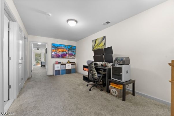 Home Office, Interior