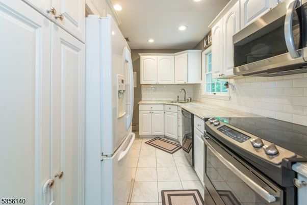 Interior, Kitchen, Marble, Recessed Lighting, Stainless Steel Appliances