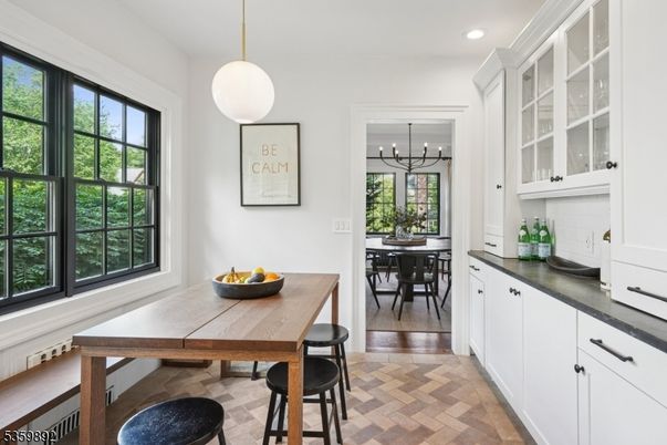 Dining room, Interior, Pendant Lights, Recessed Lighting