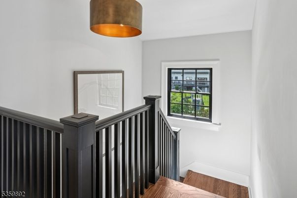 Interior, Pendant Lights, Wood Texture Flooring