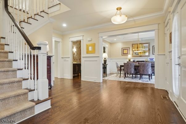 Chandelier, Dining room, Interior, Pendant Lights, Recessed Lighting, Wood Texture Flooring