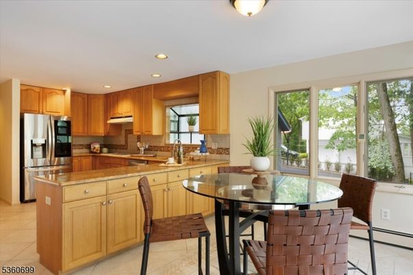 Dining room, Interior, Kitchen, Recessed Lighting