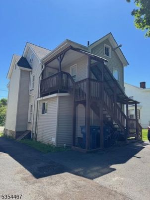 Exterior, Facade, None