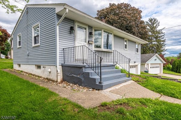 Backyard, Detached Garage, Exterior