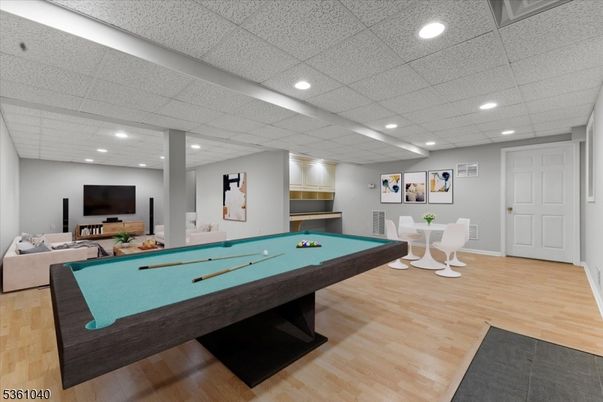 Billiard Table, Game Room, Interior, Living room, Recessed Lighting, Wood Texture Flooring