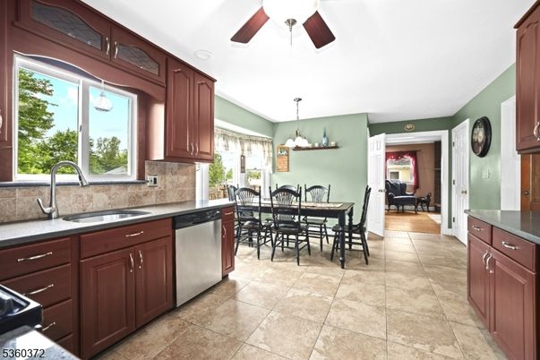 Chandelier, Dining room, Interior, Kitchen, Pendant Lights