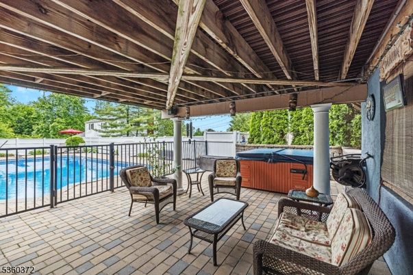 Exterior, Hot Tub, Pool