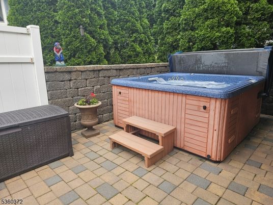 Exterior, Hot Tub