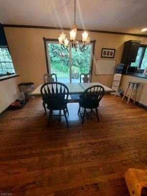 Chandelier, Dining room, Interior, Recessed Lighting, Wood Texture Flooring
