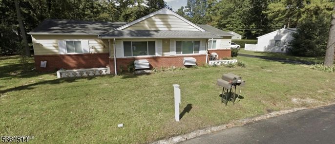 Backyard, Exterior, Facade, Brick Facade, Cape Cod