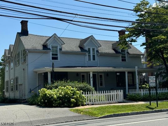 Exterior, Facade, Cape Cod