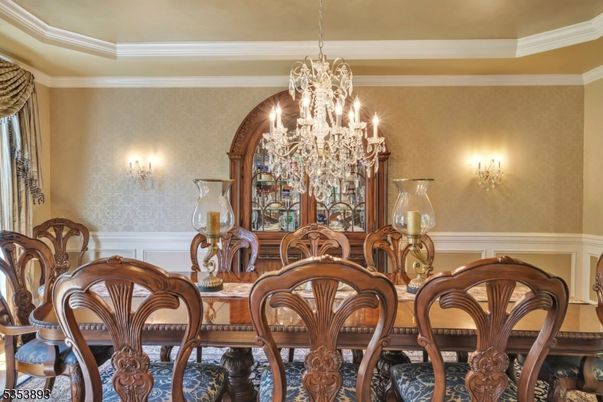 Chandelier, Dining room, Interior