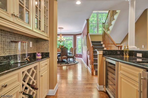 Chandelier, Dining room, Interior, Recessed Lighting, Wood Texture Flooring