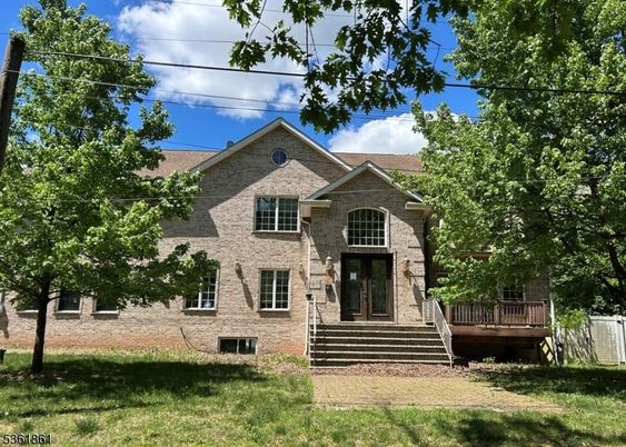 Exterior, Facade, Brick Facade, Brick Traditional