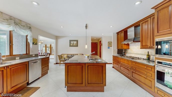 Dining room, Interior, Kitchen, Pendant Lights, Recessed Lighting, Stainless Steel Appliances