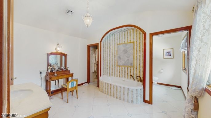 Bathroom, Interior, Pendant Lights