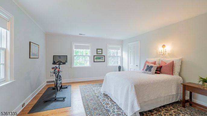 Bedroom, Fitness Equipment, Interior, Wood Texture Flooring