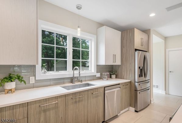 Interior, Kitchen, Pendant Lights, Recessed Lighting, Washer
