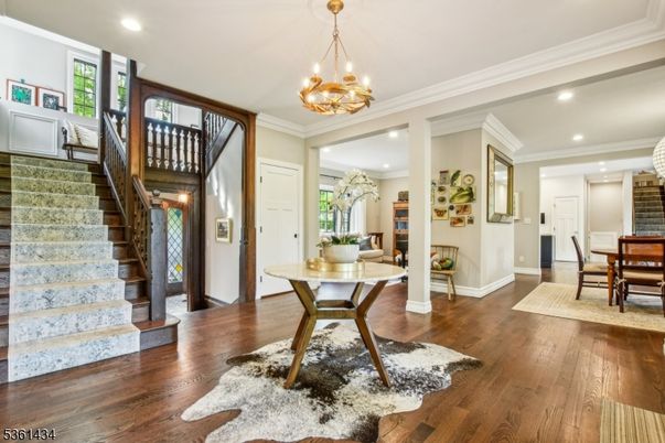 Chandelier, Dining room, Interior, Recessed Lighting, Wood Texture Flooring