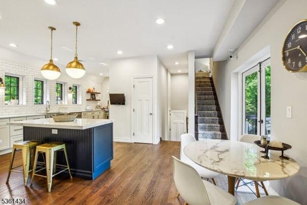 Dining room, Interior, Kitchen, Pendant Lights, Recessed Lighting, Wood Texture Flooring