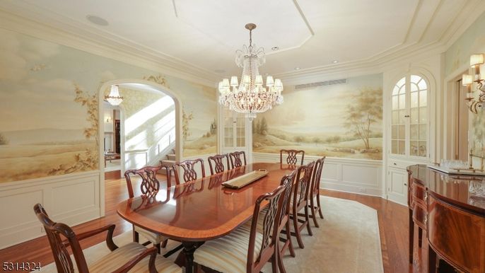 Chandelier, Dining room, Interior, Recessed Lighting, Wood Texture Flooring